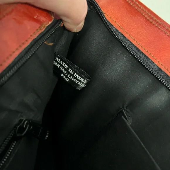 Genuine Leather handbag. - Picture 7 of 14